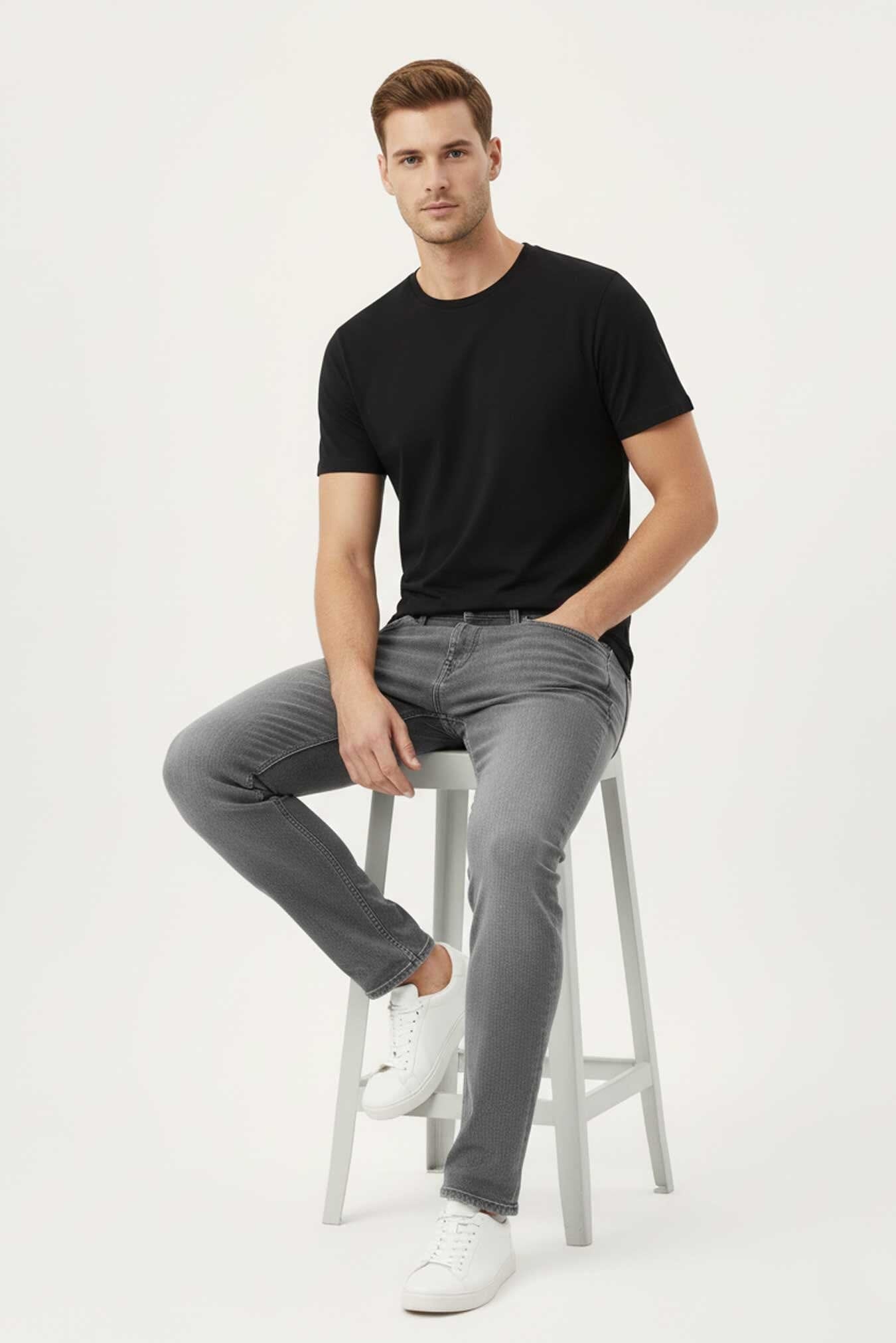 Men's Classic Regular Fit Denim