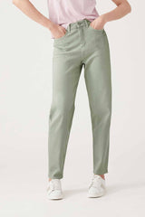 Cut Label Women's Carrot Fit Jeans