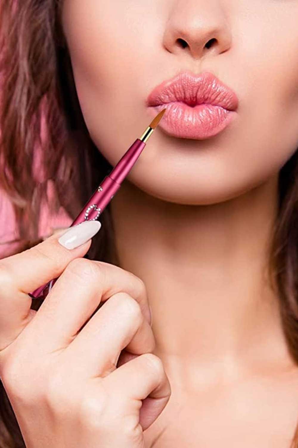 Women's Lipstick Brush With Cover
