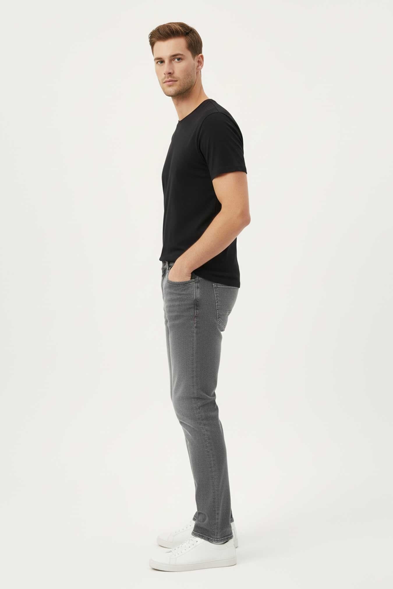 Men's Classic Regular Fit Denim