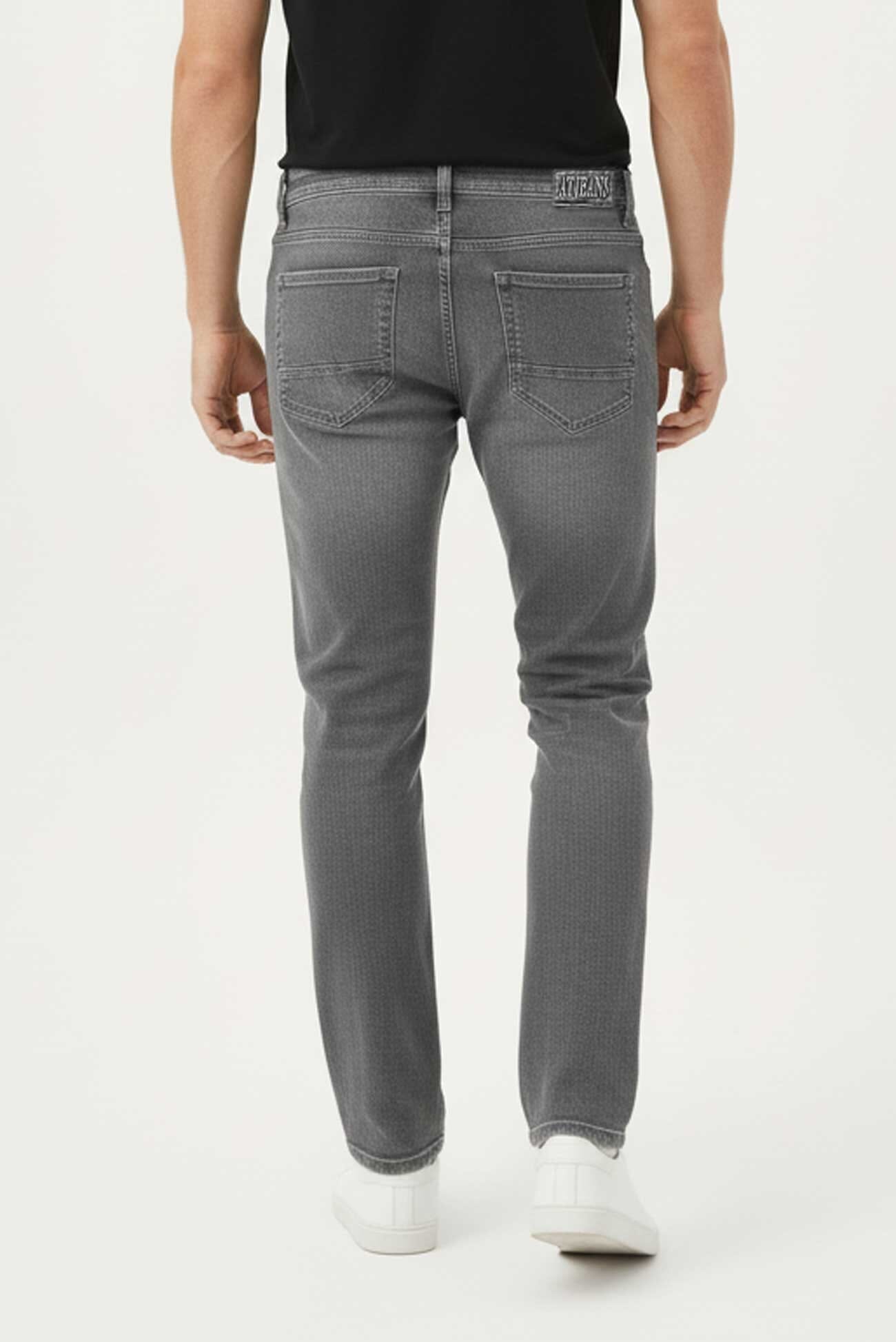 Men's Classic Regular Fit Denim