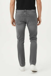 Men's Classic Regular Fit Denim