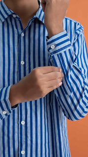 Gravity Men's Striped Slim Fit Casual Shirt