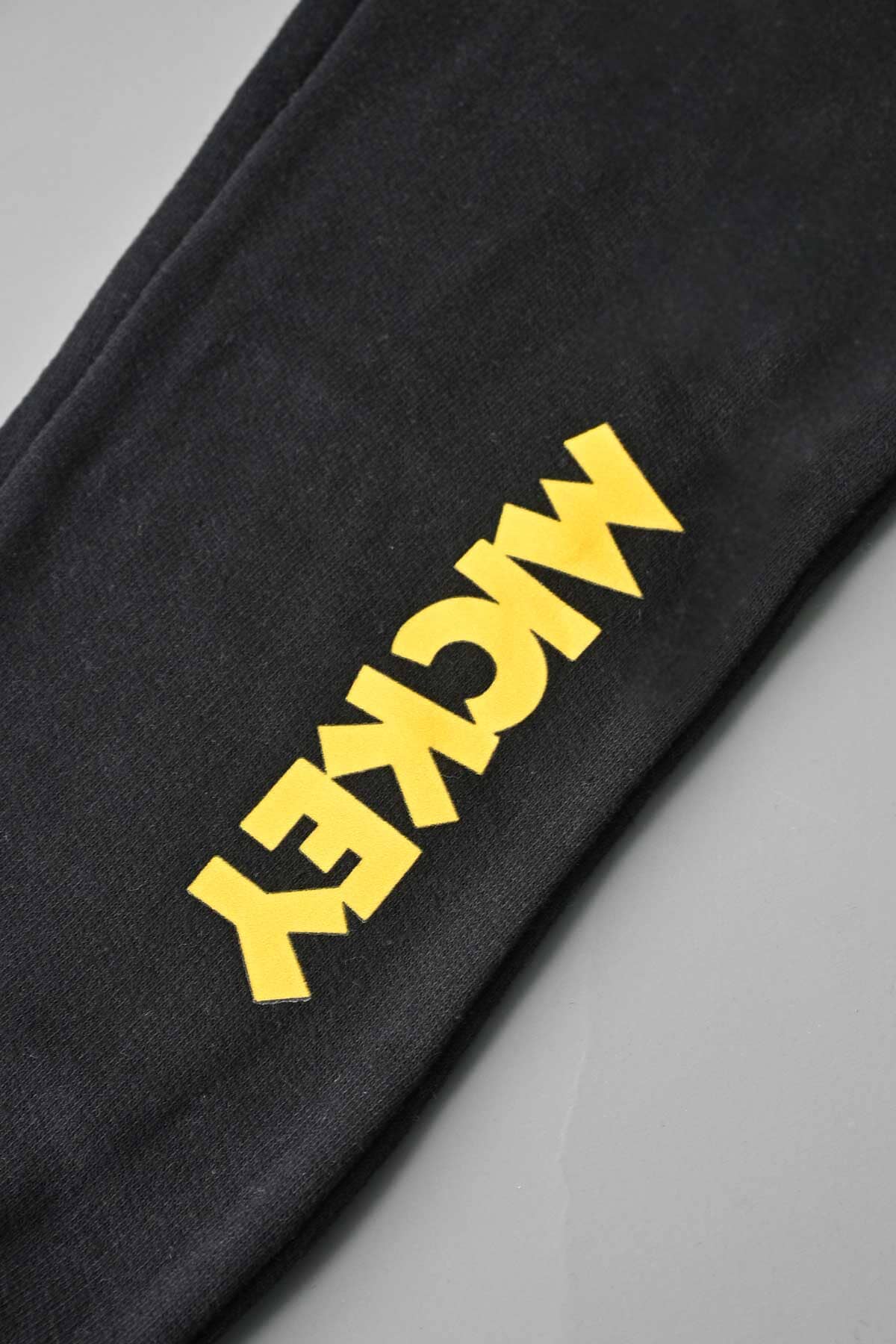 Black & Yellow