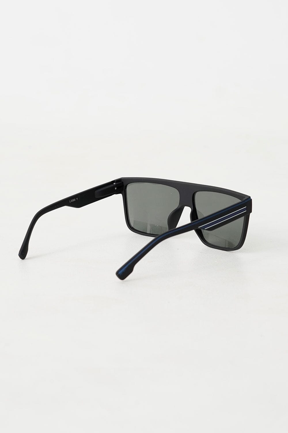 Black & Blue