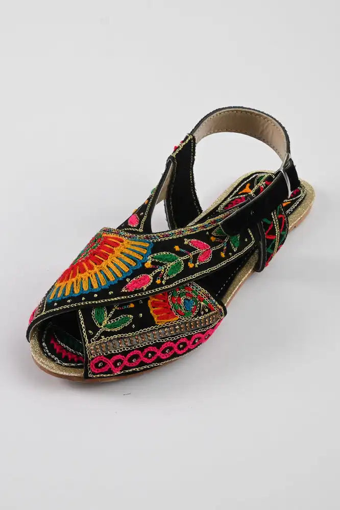 Women's Leaves Embroidered Design Peshawri Chappal