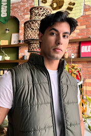Men's Detachable Hood Puffer Gilet