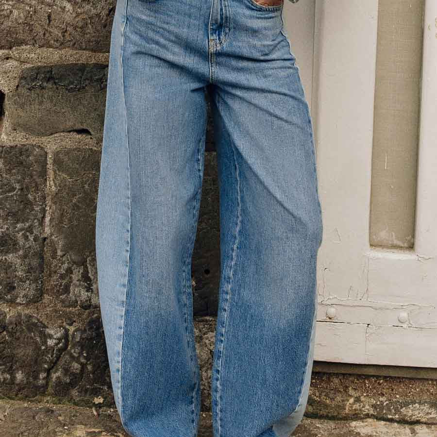 Blue Rivet