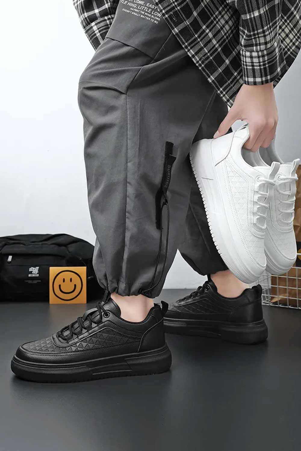 Men's Textured Lace Up Sneakers