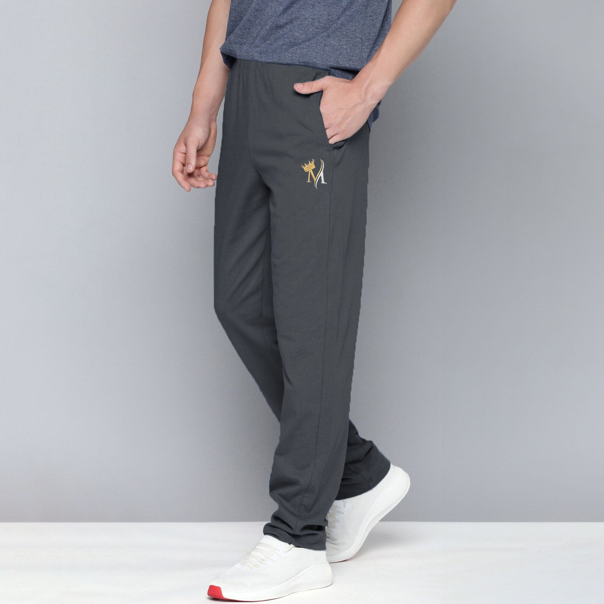 MAX 21 Men's Crown Embroidered Fleece Trousers Men's Trousers SZK Smog Black S 