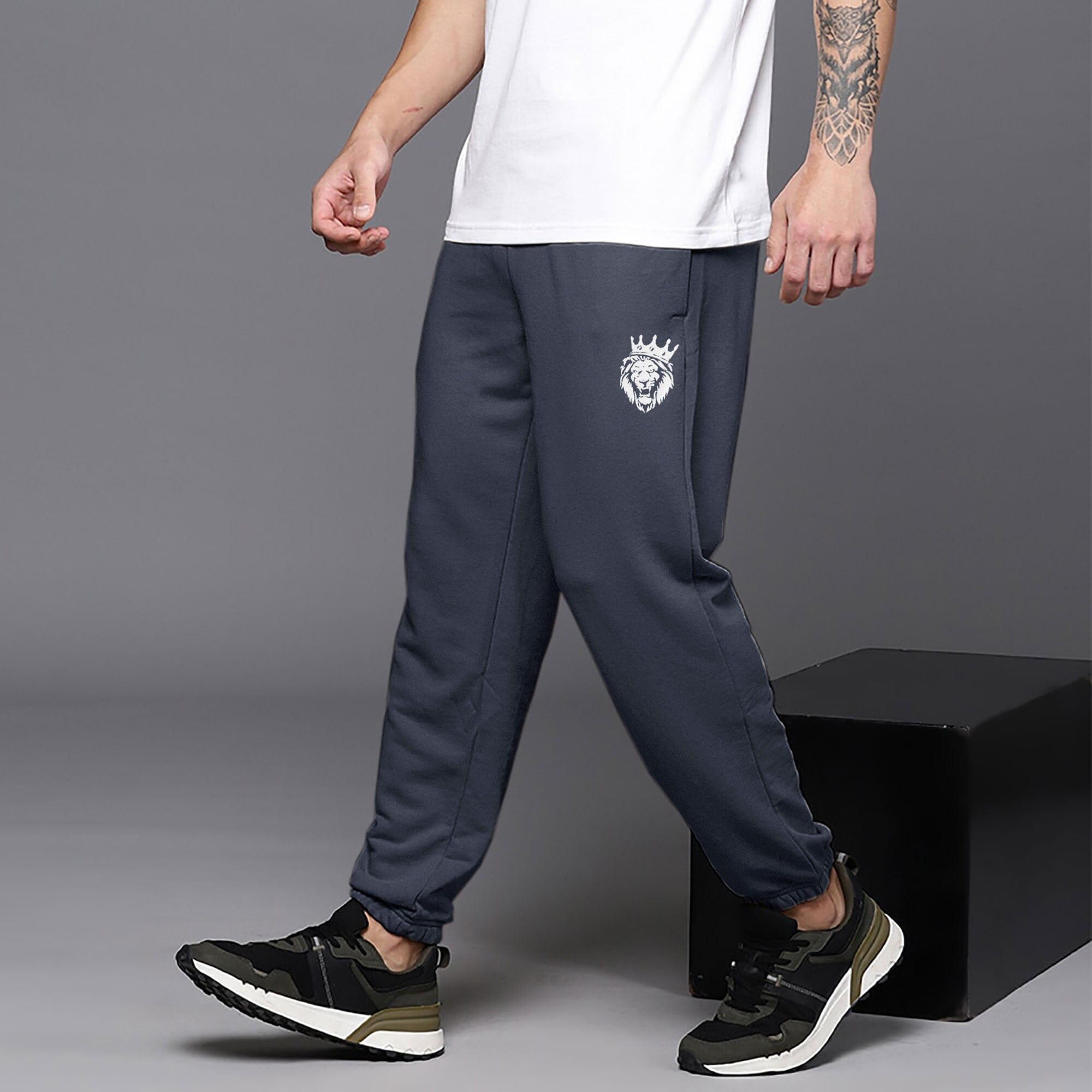 MAX 21 Men's Tiger Embroidered Fleece Joggers Pants Men's Trousers SZK Navy S 