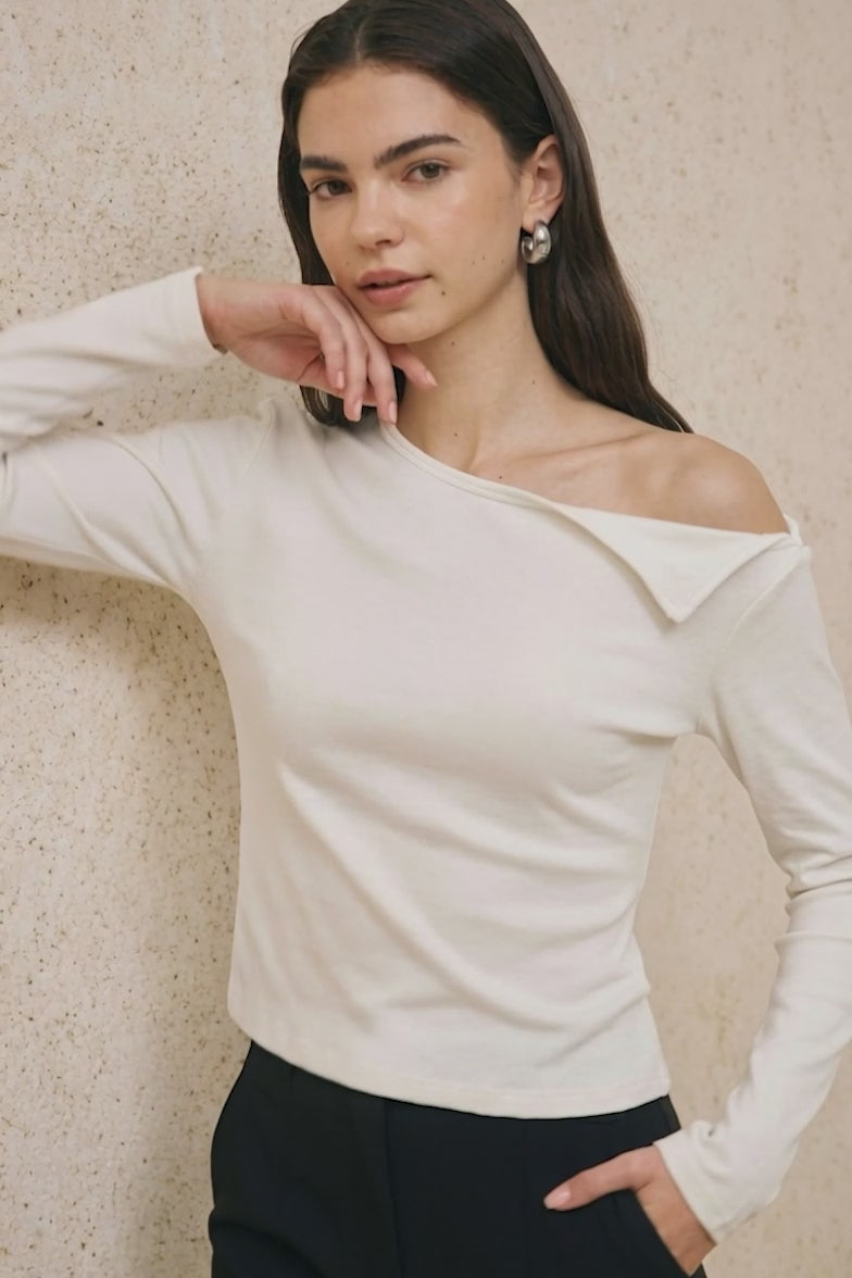 USQUARED Women's Asymmetric Shoulder Top