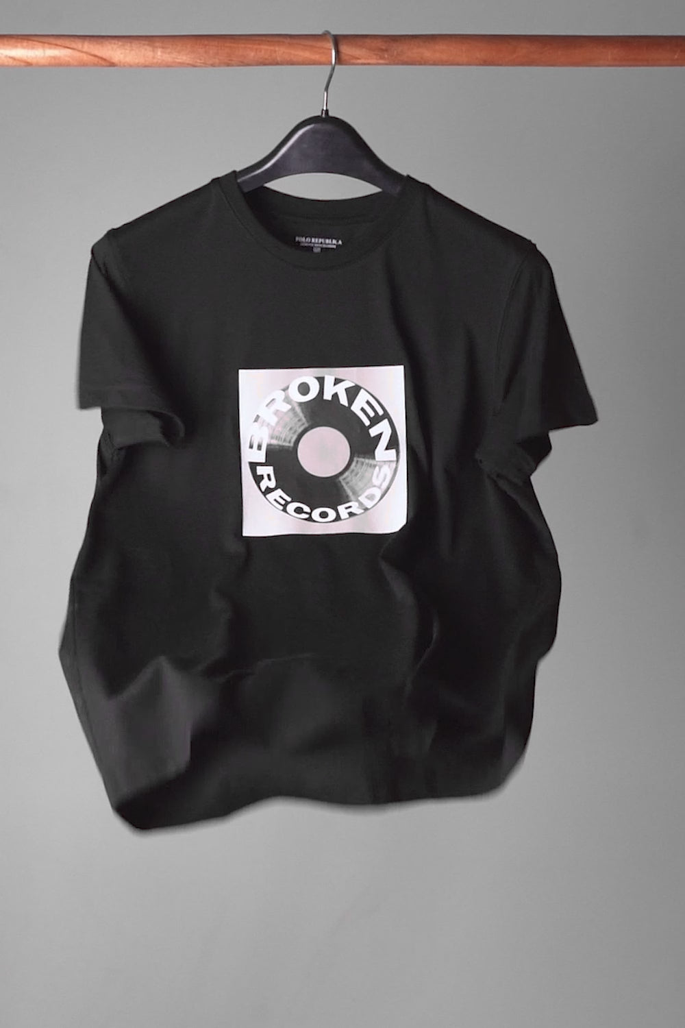 Polo Republica Men's Broken Records Printed Tee Shirt