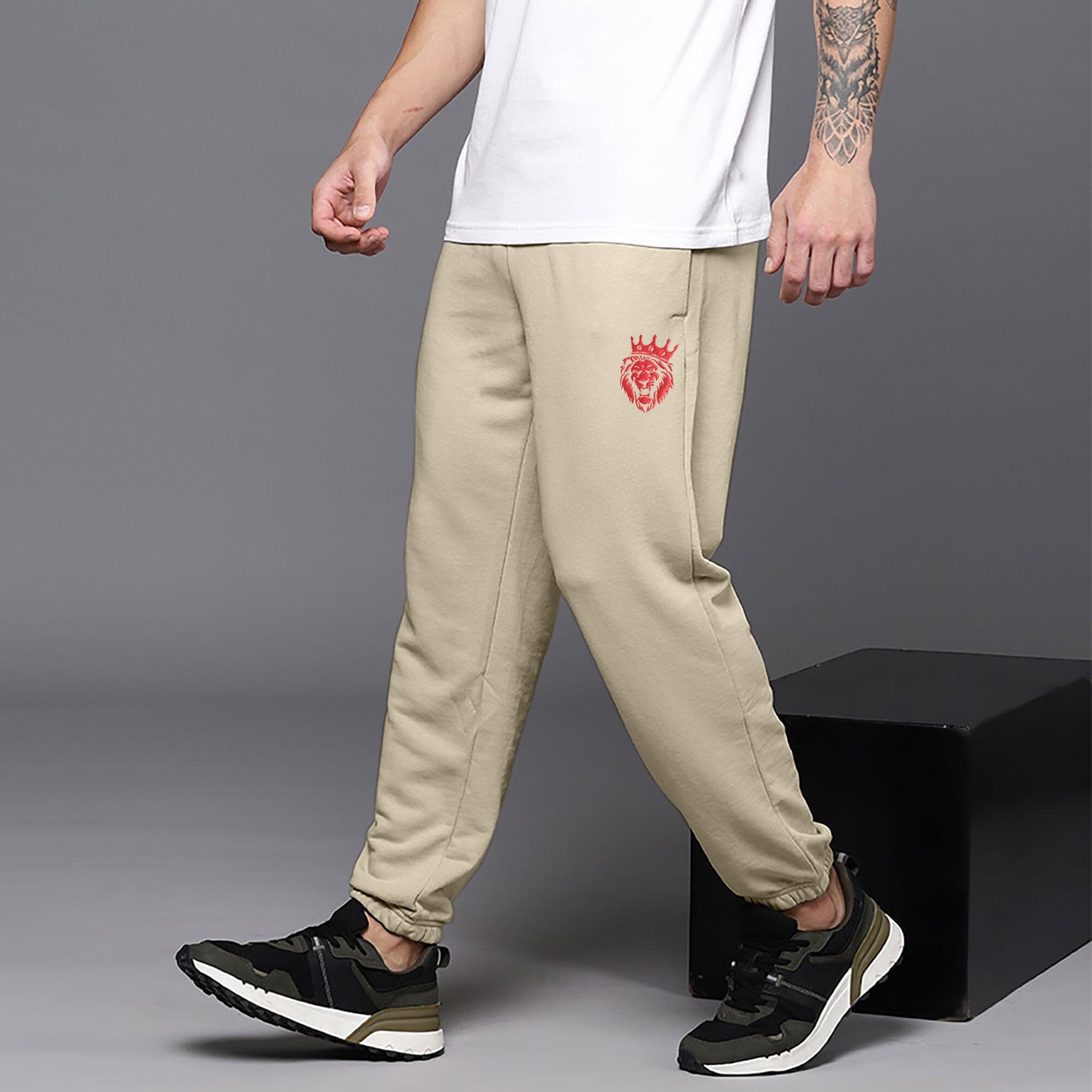 MAX 21 Men's Tiger Embroidered Fleece Joggers Pants Men's Trousers SZK Tan S 